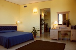 Yacht Marina Hotel