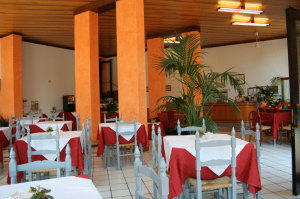 Hotel Saviola Lake