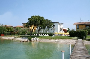 Hotel Saviola Lake