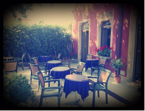Villa Astoria