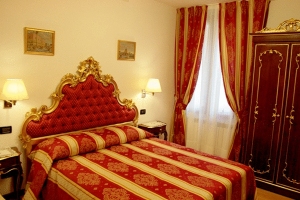 Venice Homes & Holidays