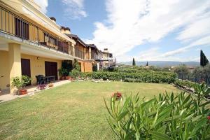 Residence I Vigneti Del Garda