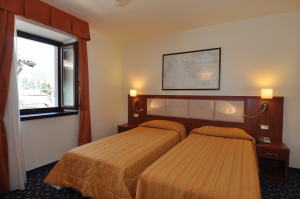 Hotel Benaco