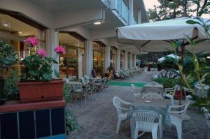 Hotel Sahara