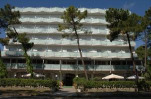 Hotel Sahara