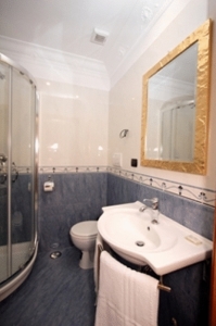 Caroline Suite