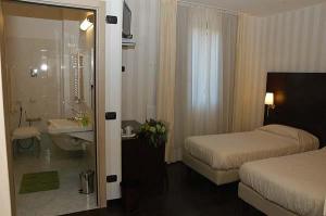 Hotel 2C