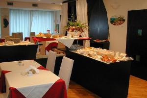 Aston Hotel