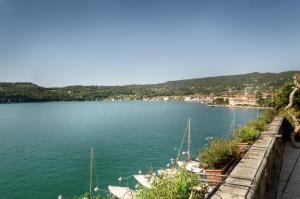Hotel Benaco Sal??