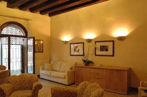 Casa Dei Pittori Venice Apartments