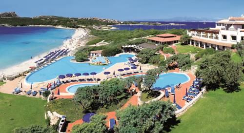 SANTA TERESA DI GALLURA Sea Hotel: Italy hotels with location close to