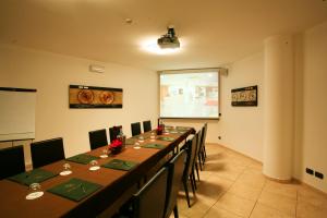 Record Hotel