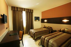 Record Hotel
