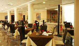 Record Hotel
