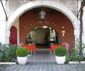 Hotel Piroscafo