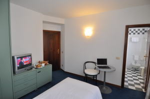 Hotel Lago Di Garda