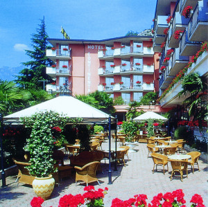 Hotel Continental - TonelliHotels