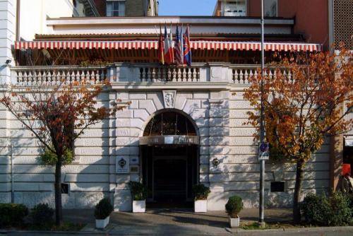 Ambassador Palace Hotel