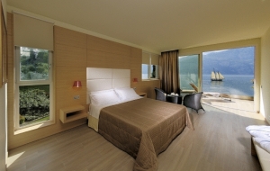 Hotel Castello Lake Front