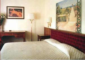 Santa Barbara Hotel