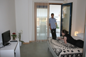 Lacroma Aparthotel