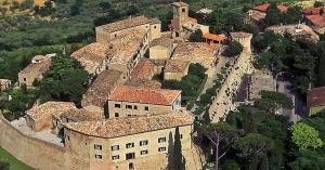 Palazzo Viviani Castello Montegridolfo