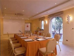 Hotel De Russie