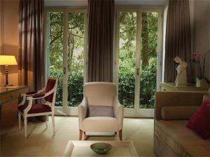 Hotel De Russie