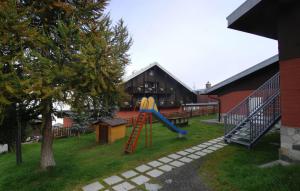 Alpen Village Hotel