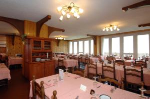 Alpen Village Hotel