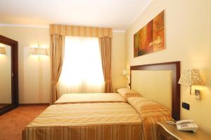 Hotel For You