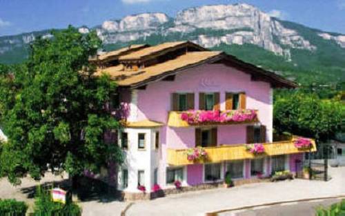 Hotel Kuhn