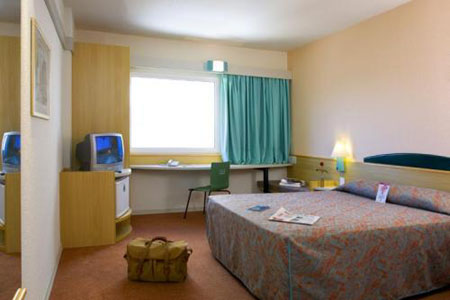 IBIS HOTEL