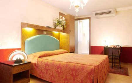 MODERNO HOTEL
