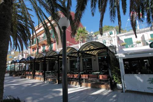 Piccolo Hotel