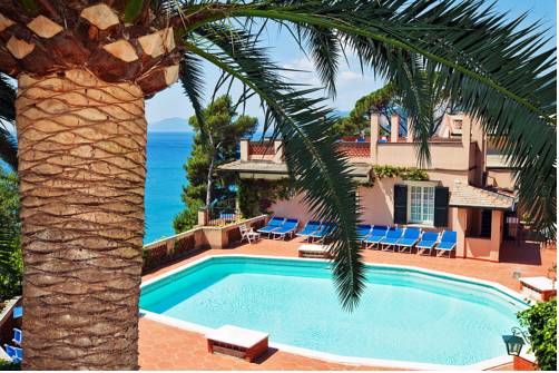 Hotel Punta Est