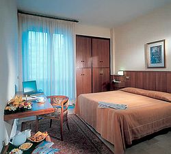 Auto Park Hotel