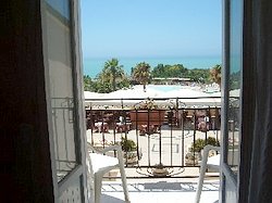 Blu Hotel Kaos