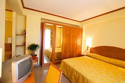 Hotel Residence Tirreno