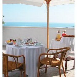 Sea Lion Hotel