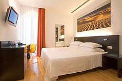 Card International Hotel