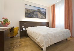 Card International Hotel
